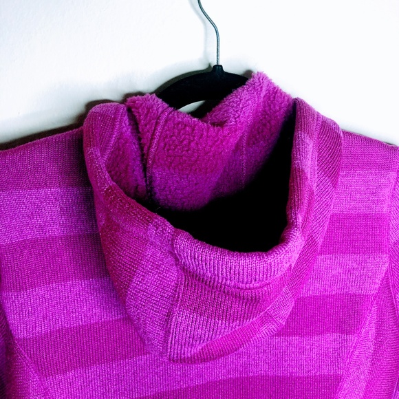 💍Avalanche Fleece Lined Hoodie Magenta Size Small - Picture 3 of 8
